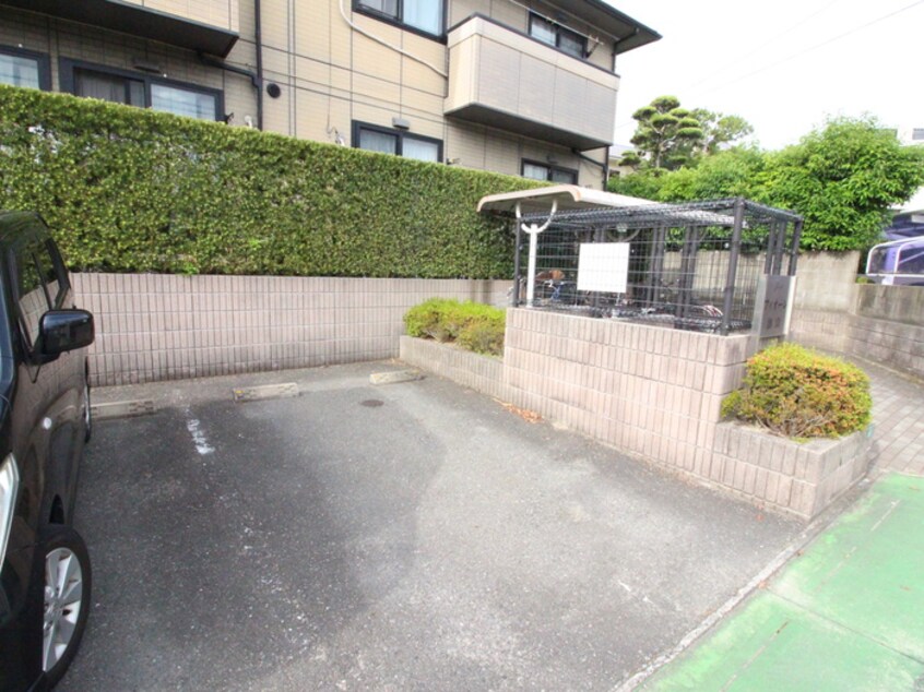 駐輪場 フィオーレ油山