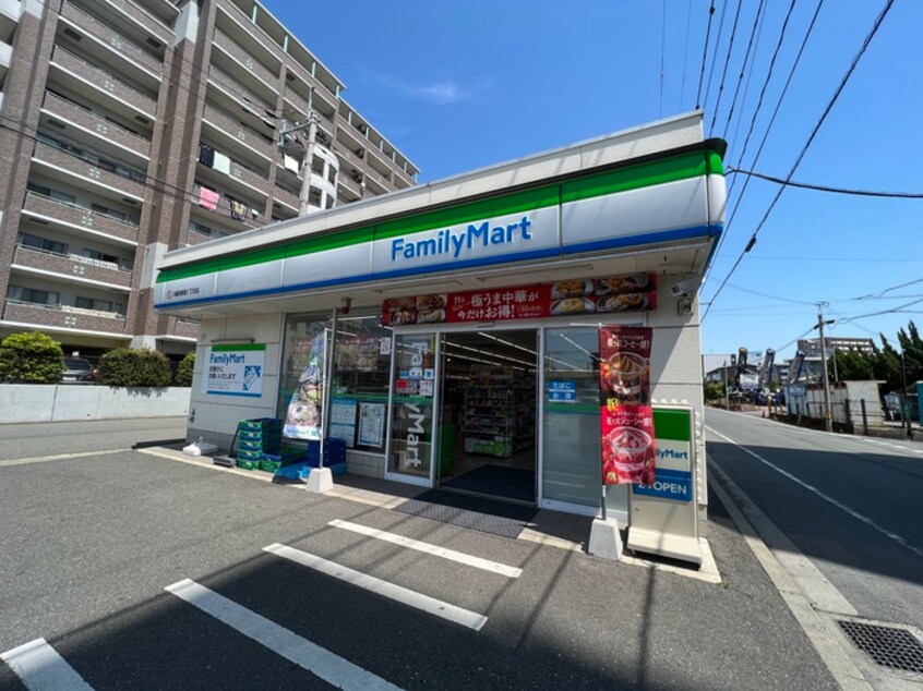 ファミリ－マ－ト八幡西陣原1丁目店(コンビニ)まで400m レガリア陣原　Ａ棟