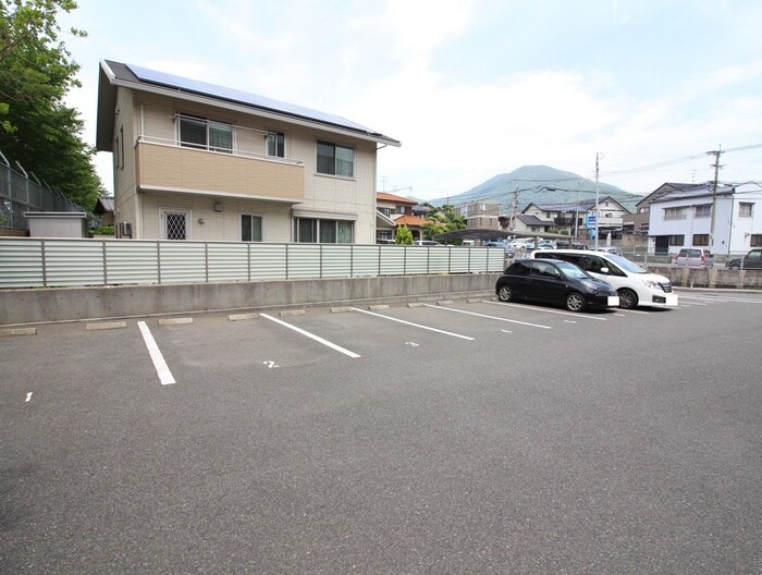 駐車場 グリ－ンコ－ト若園