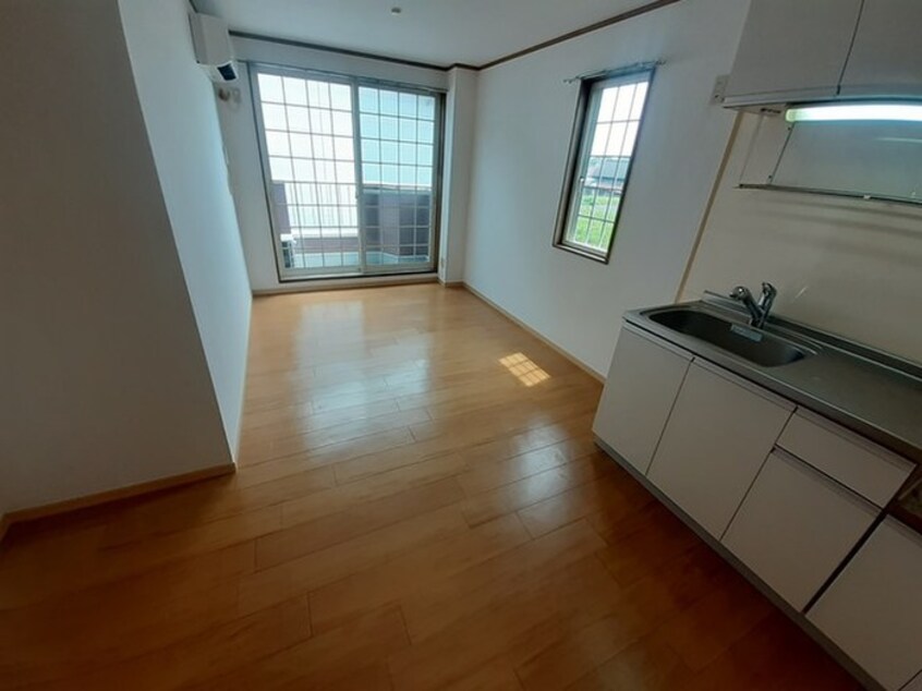 居室 RアベニールB