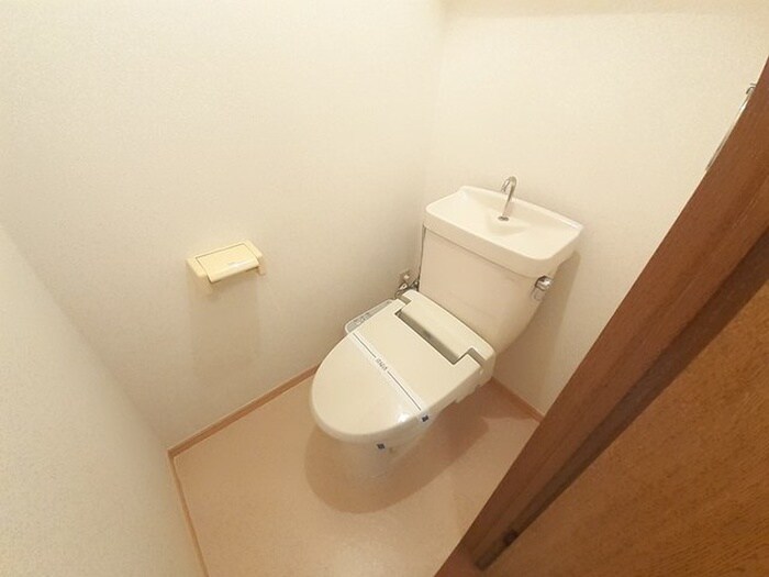 トイレ RアベニールB