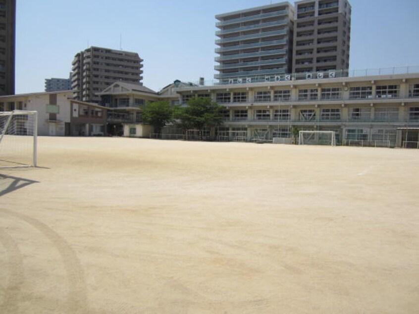 金丸小学校(小学校)まで450m 第3丸昌ビル