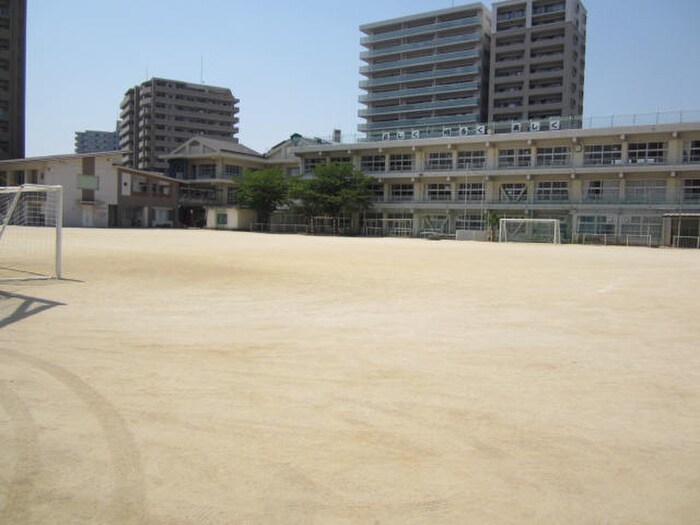 金丸小学校(小学校)まで450m 第3丸昌ビル