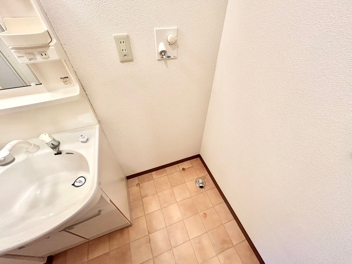 洗濯機置場 ロイヤルパレス本城　Ｃ棟