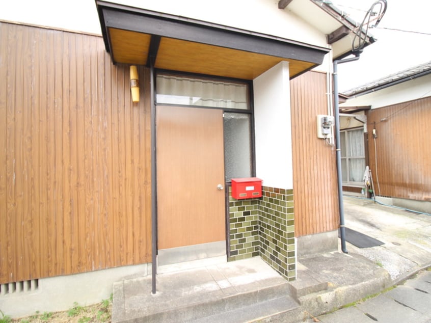 玄関 高雄１丁目貸家