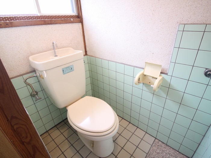 トイレ 高雄１丁目貸家