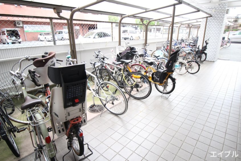 駐輪場 新松崎ビル