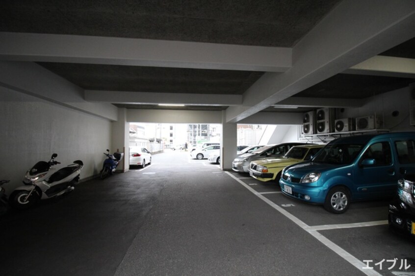 駐車場 新松崎ビル
