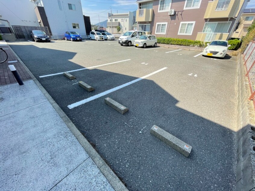 駐車場 クレストール中曽根東Ａ