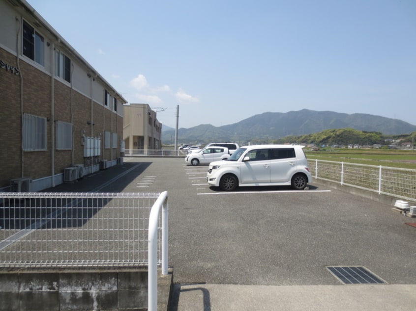 駐車場 サンクスシャイン