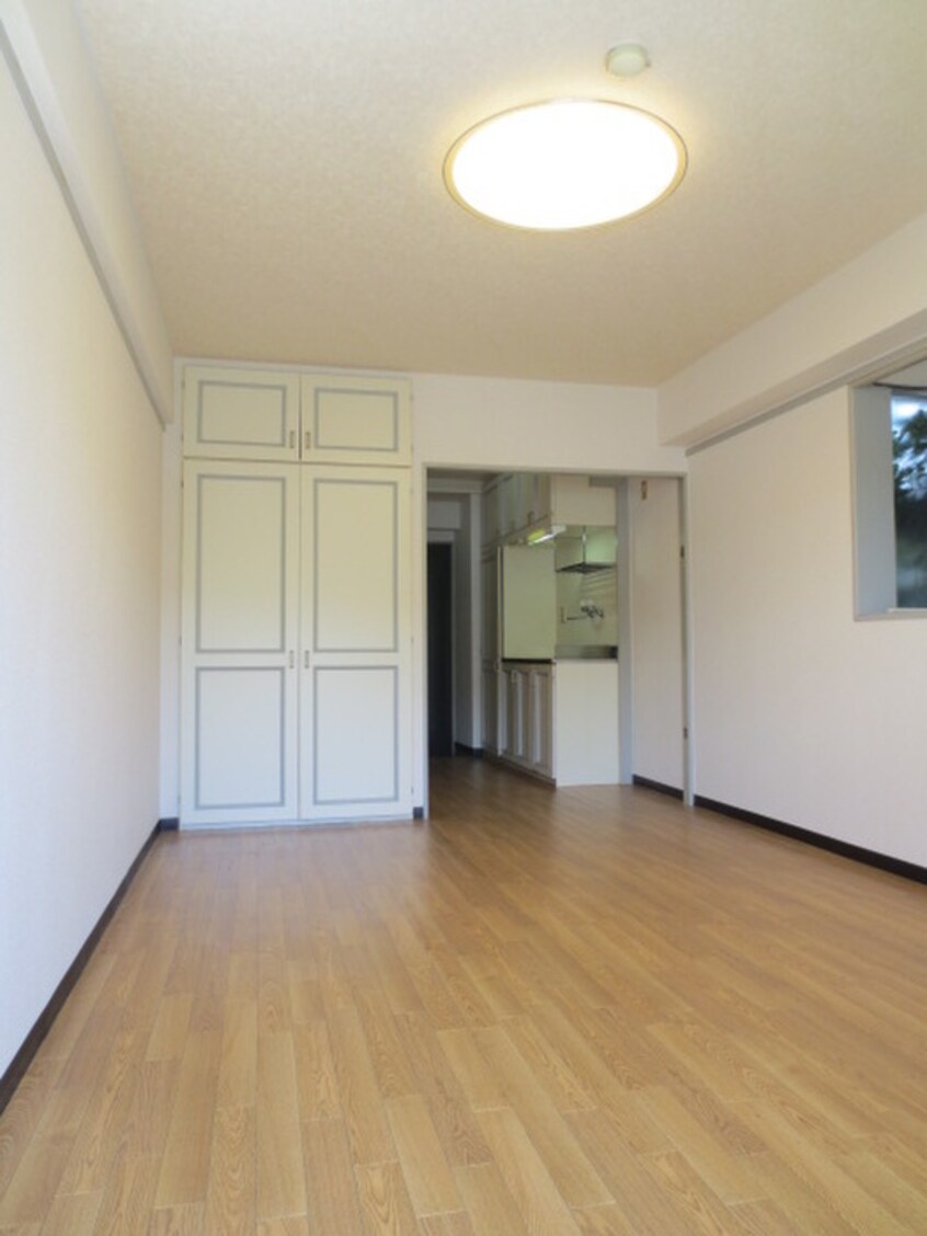 居室 ロイヤル葉山