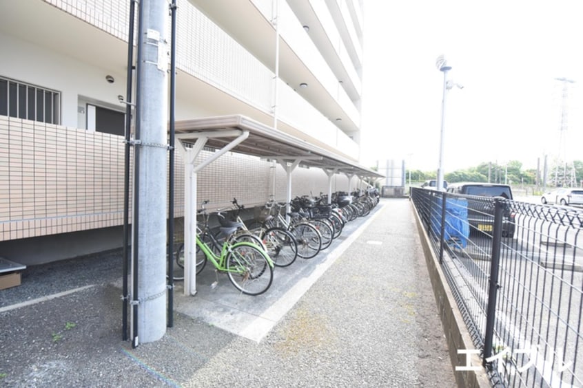 駐輪場 アンセスタ筑紫野