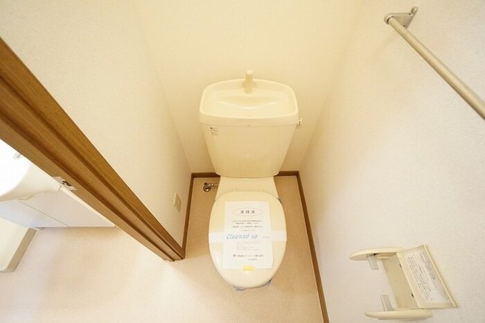 トイレ グランシャリオＢ