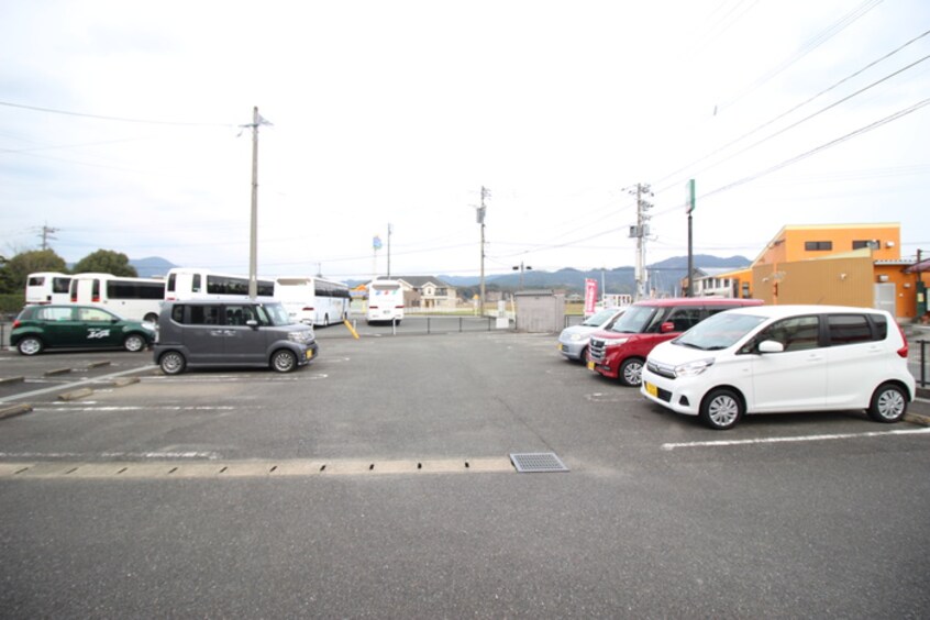 駐車場 ウィスティリア壱番館