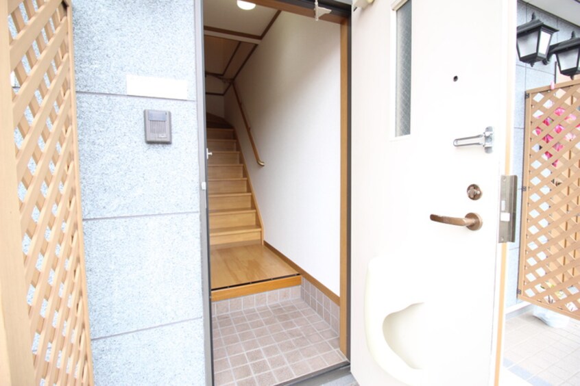 玄関 ウィスティリア壱番館