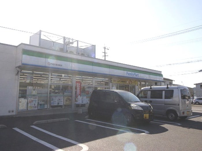 ファミリーマート門司大里本町店(コンビニ)まで90m D-room　Kasumi