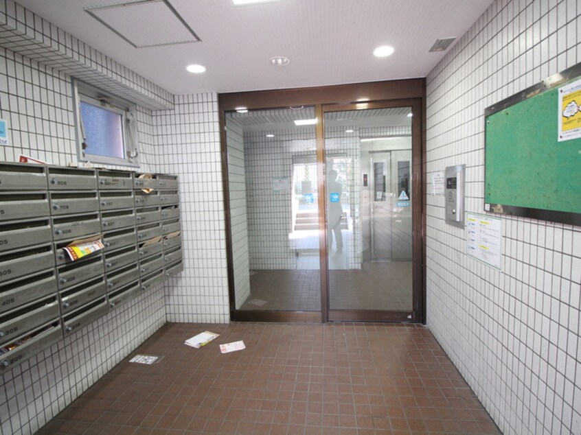 エントランス部分 ヤングコーポ北方