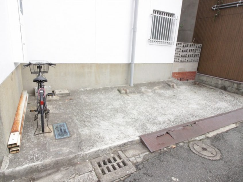 駐輪場 谷口ビル