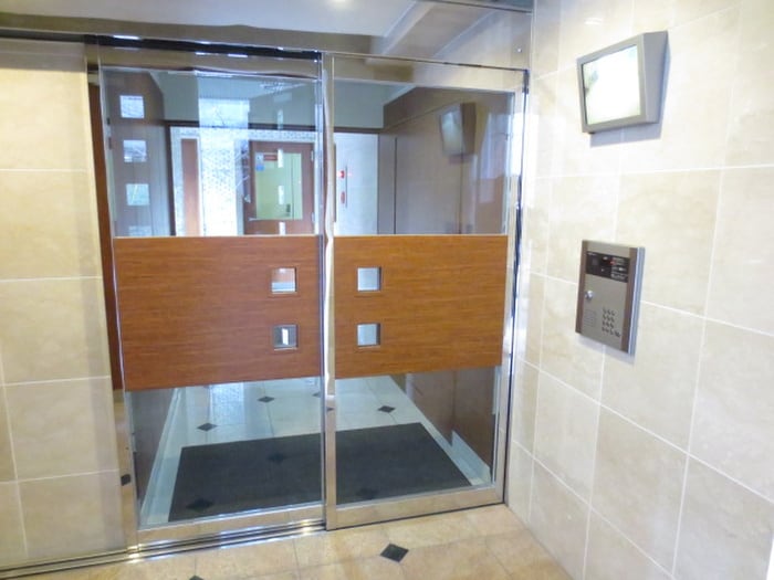 エントランス部分 アンフレール川上