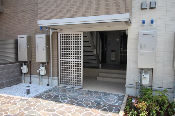 エントランス部分 D－room麦野　参番館