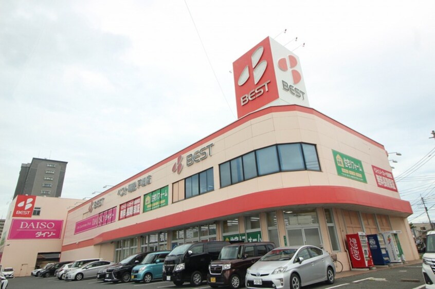 ベスト電器戸畑店(電気量販店/ホームセンター)まで700m ト－ケン設計戸畑駅前Ⅱ