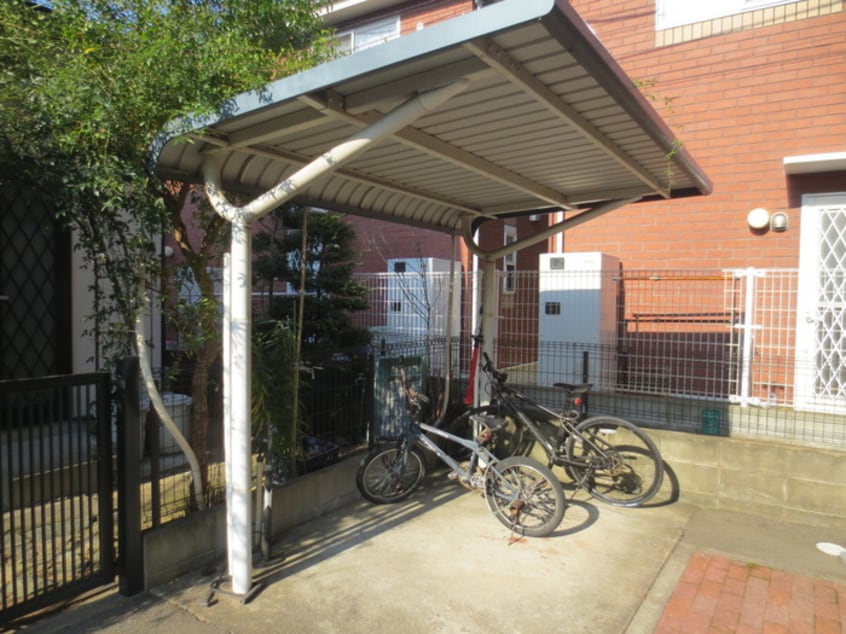 駐輪場 ステュディオナイン