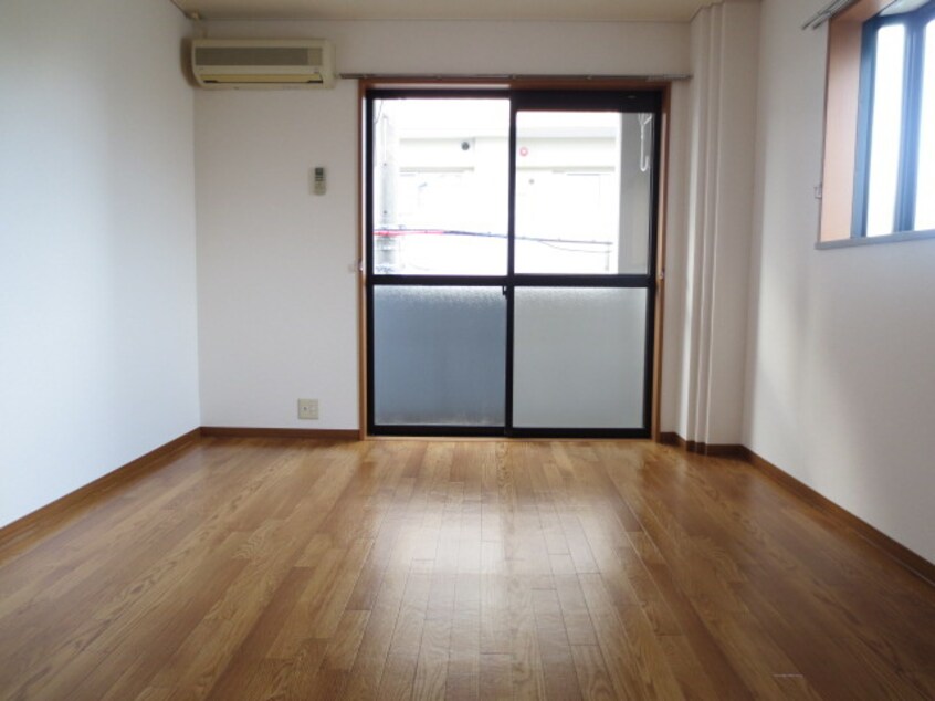 居室 エバーガーデン荻原