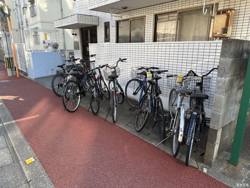 駐輪場 シャインハイツ西新