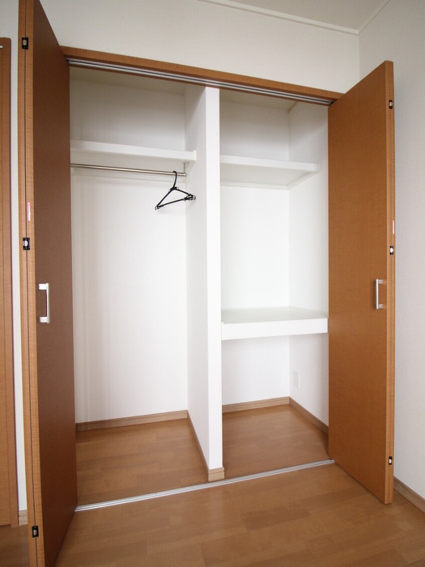 収納 ﾛｲﾔﾙﾏﾝｼｮﾝ大濠(301)