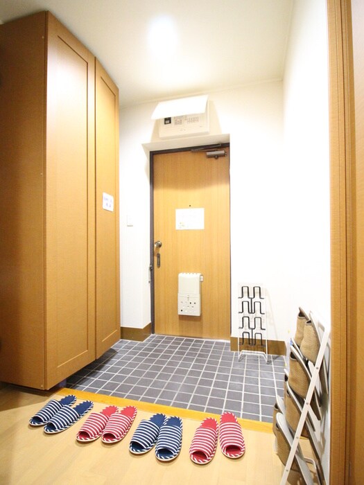 玄関 ﾛｲﾔﾙﾏﾝｼｮﾝ大濠(301)