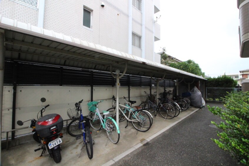 駐輪場 カーサ･ミラクロス