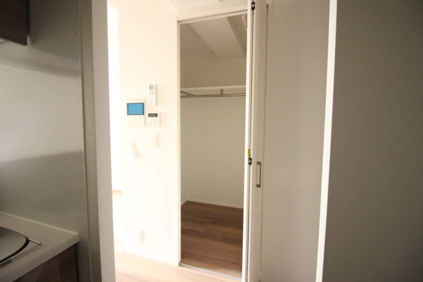 収納 エンクレスト呉服町（913）