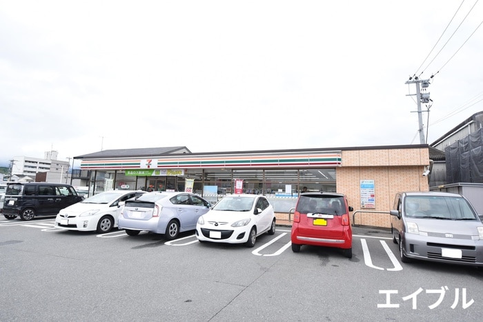 セブンイレブン大野城仲畑4丁目店(コンビニ)まで600m アストリア