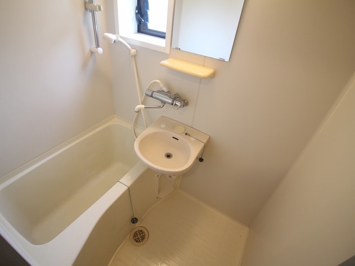 バス／シャワールーム等 T･K･G志徳