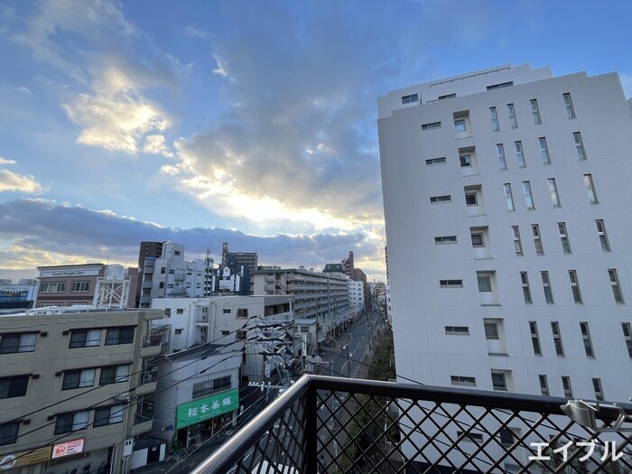 室内からの展望 モントーレ城南