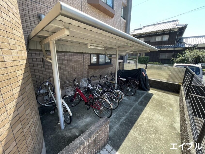 駐輪場 メゾンドーム