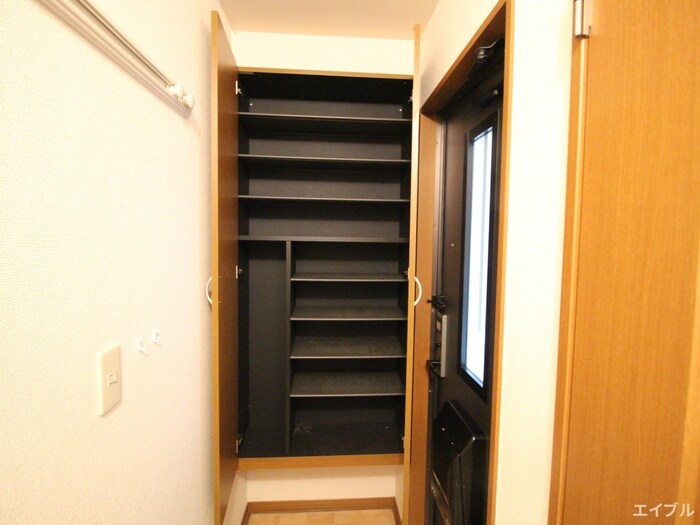 靴箱 ﾘﾋﾞﾝｸﾞﾀｳﾝ小森野壱番館Ｃ棟