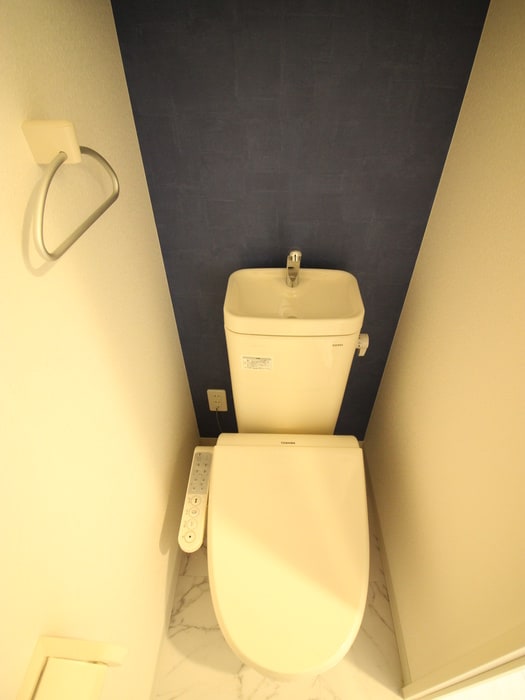 トイレ Renoas　HAKATA
