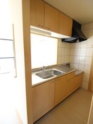 キッチン クレスト－ル