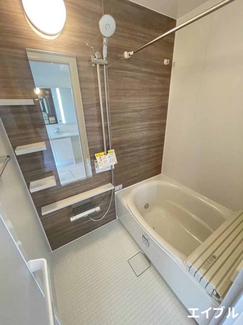 バス／シャワールーム等 Augusta