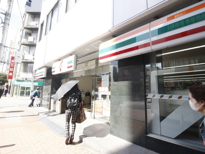 セブンイレブン小倉米町店(コンビニ)まで280m グランシャルール京町