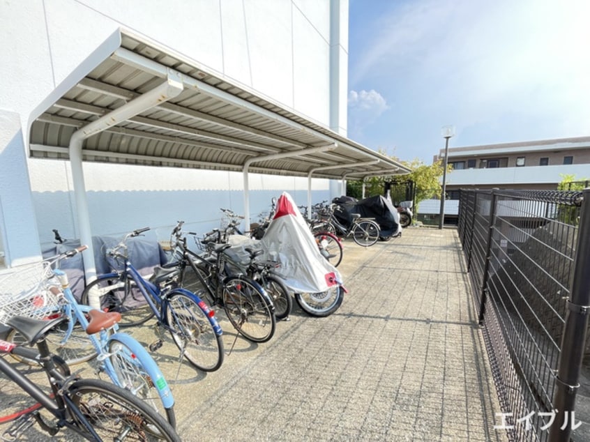 駐輪場 ハイライフ小笹