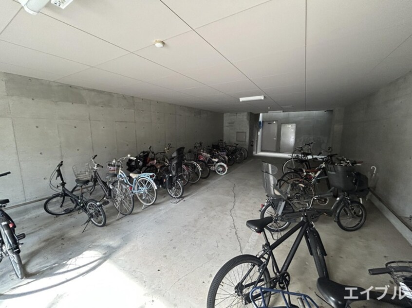 駐輪場 リファレンス寺塚