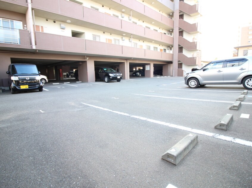 駐車場 ニュ－ガイア空港通り