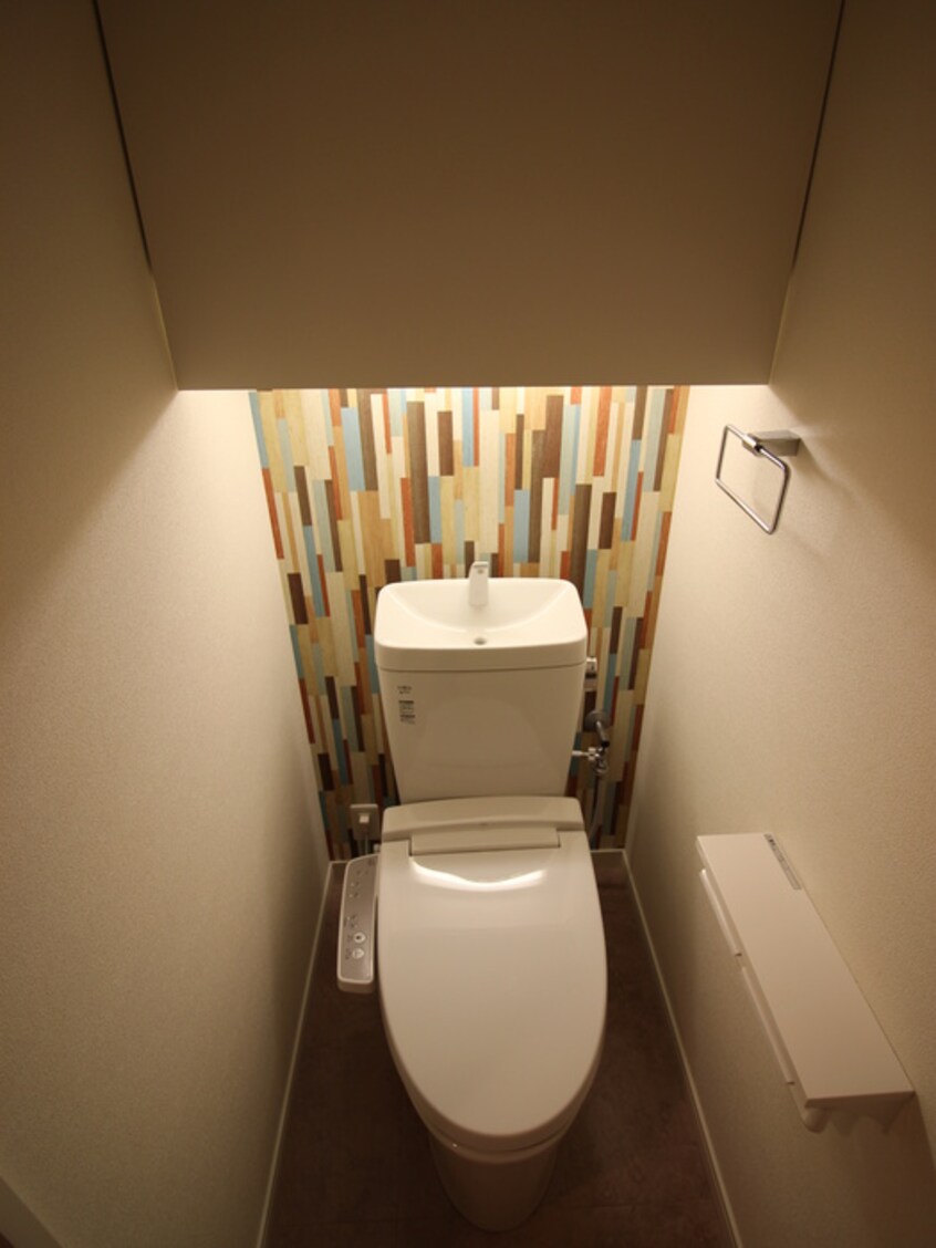 トイレ Ｖｏｌａｒｅ　ＨＡＫＡＴＡ