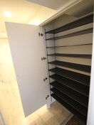 靴箱 Ｖｏｌａｒｅ　ＨＡＫＡＴＡ