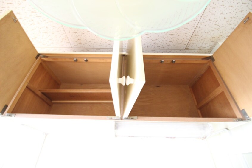 収納 白石アパ－ト