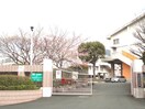 花尾中学校(中学校/中等教育学校)まで820m Fu-ton4祇園さくら坂