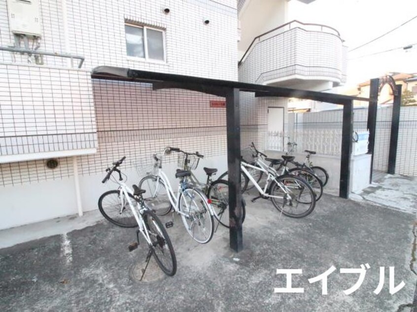 駐輪場 シャトー七隈