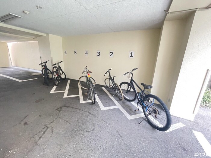 駐輪場 アンプル－ルベトン　カルティエ